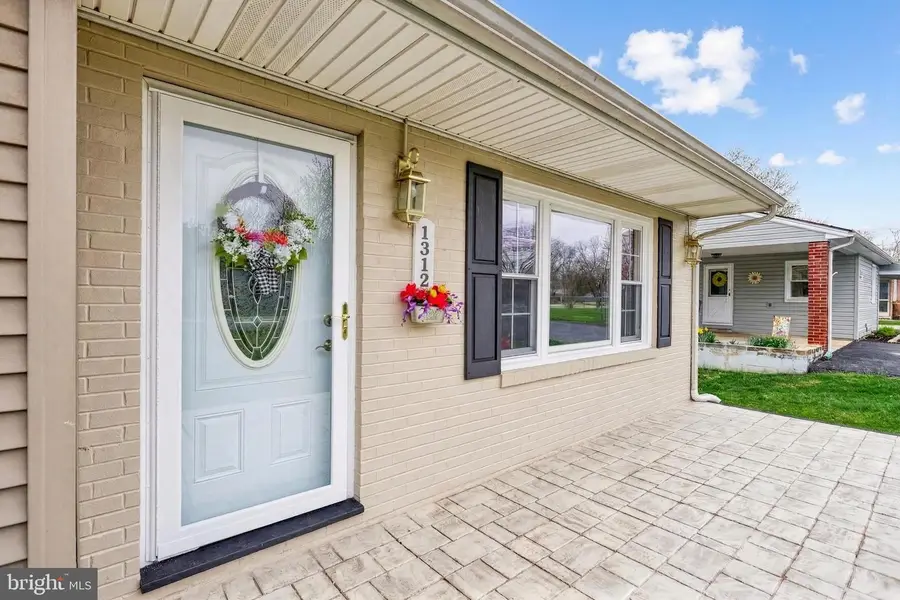 1312 Whiteford Rd, York, PA 17402 - #2