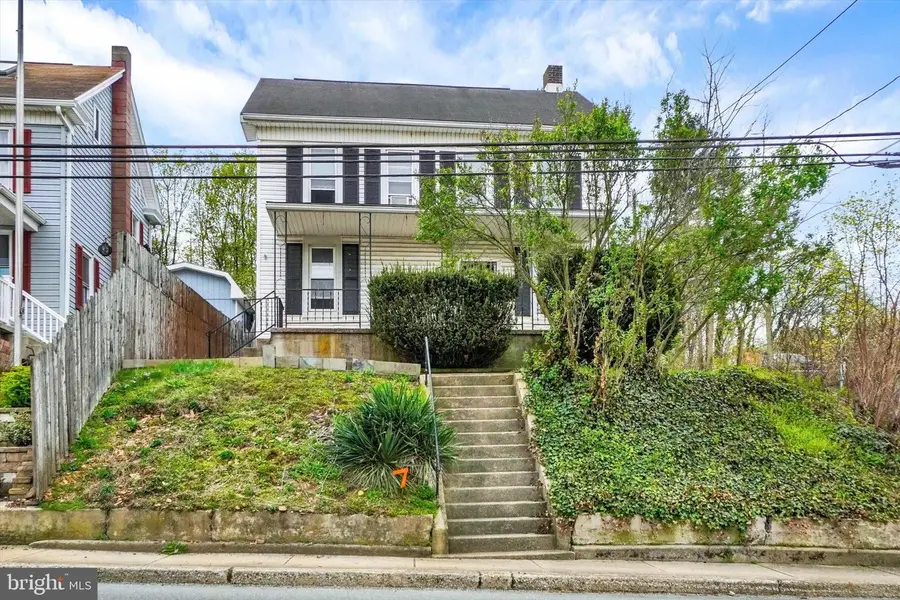 7 E Main St, Windsor, PA 17366 - #2