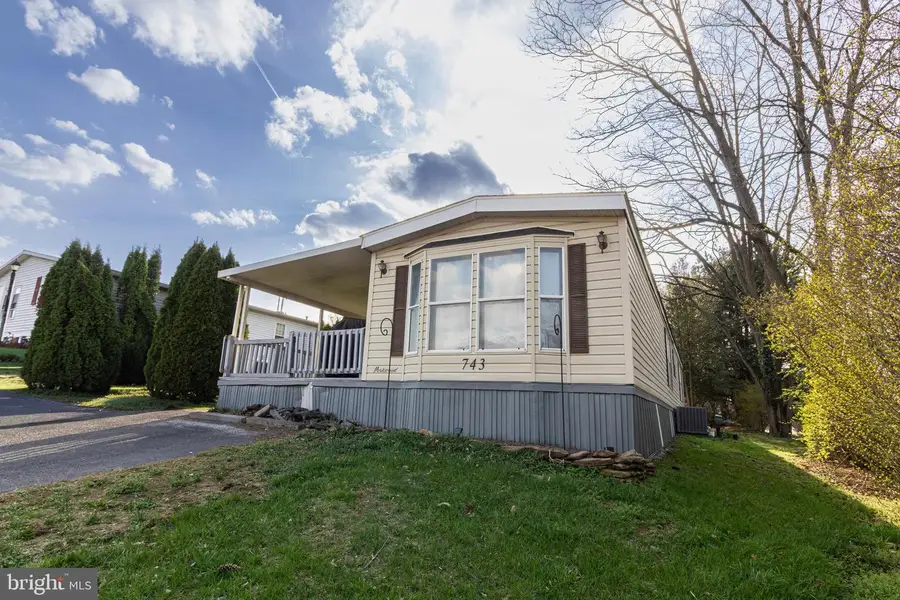 743 Shawna Ave, York, PA 17402 - #2