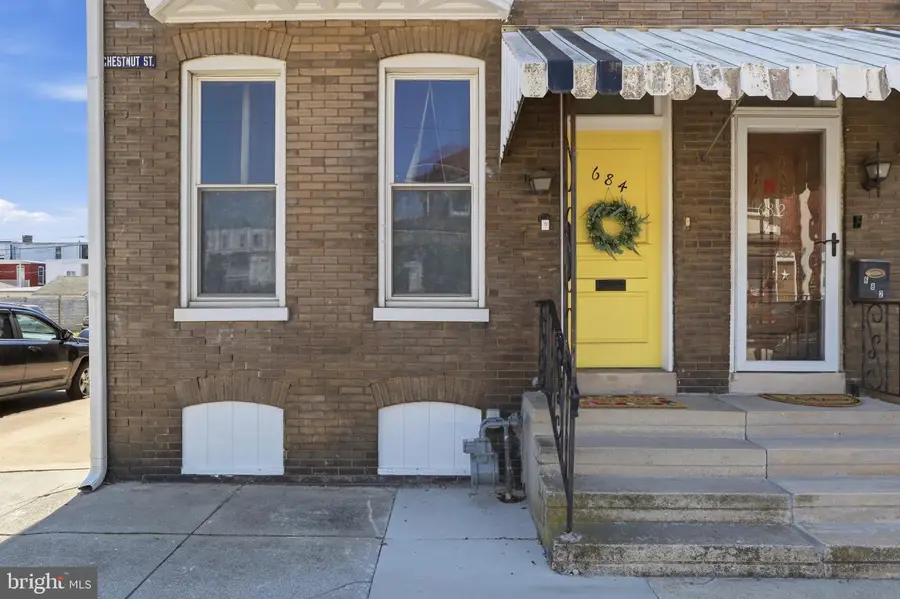 684 Chestnut St, York, PA 17403 - #2