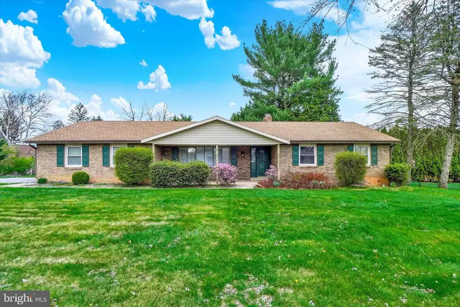 5 Marlborough Dr, York, PA 17403 - #3