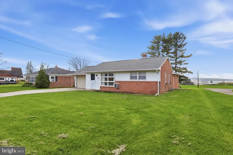 456 York St, Manchester, PA 17345 - #3