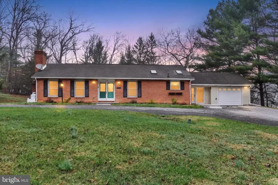 3870 Autumn Ln, Stewartstown, PA 17363 - #2