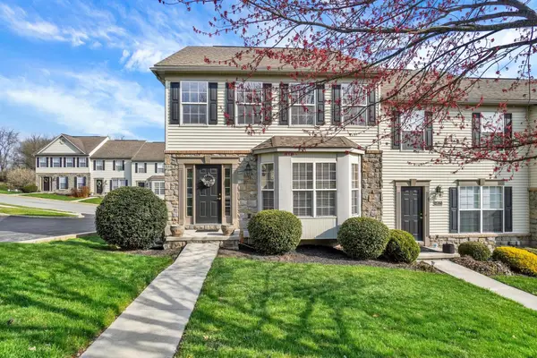 2764 Seabiscuit St, YORK, PA 17402