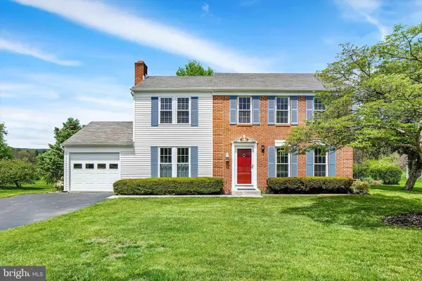 4497 Cedarwood Dr, YORK, PA 17402