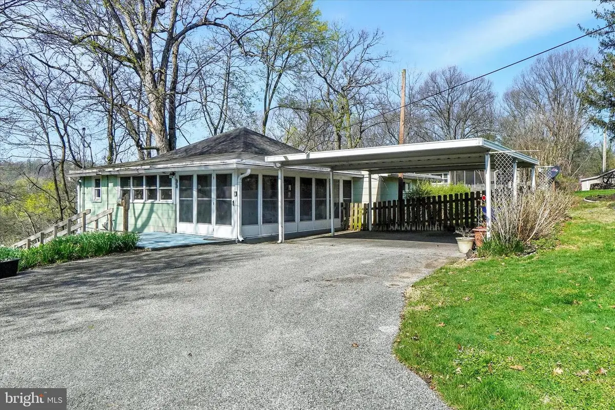 1150 Conewago Ave, Manchester, PA 17345 - #1