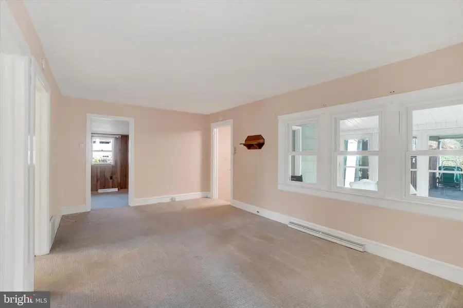 1150 Conewago Ave, Manchester, PA 17345 - #2