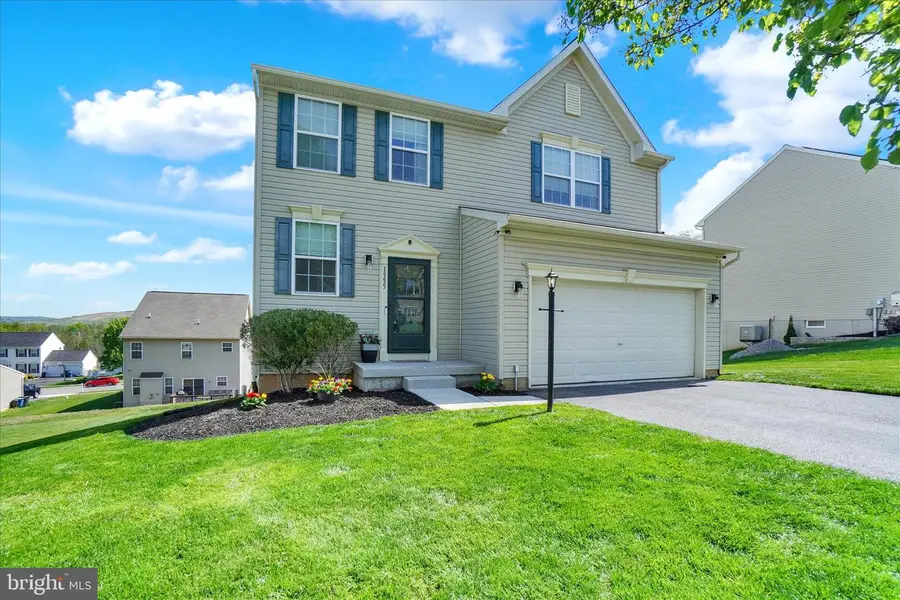 1555 Pleader Ln, York, PA 17402 - #2