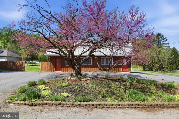 625 Pleasant View Rd, LEWISBERRY, PA 17339