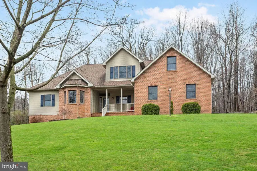 9718 Woodland Dr, Hanover, PA 17331 - #2