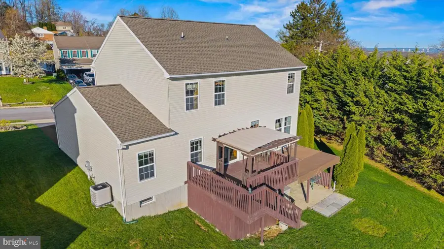 501 Sandpiper Ln, New Cumberland, PA 17070 - #3