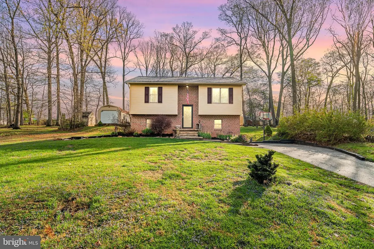 190 Massa Dr, Windsor, PA 17366 - #1