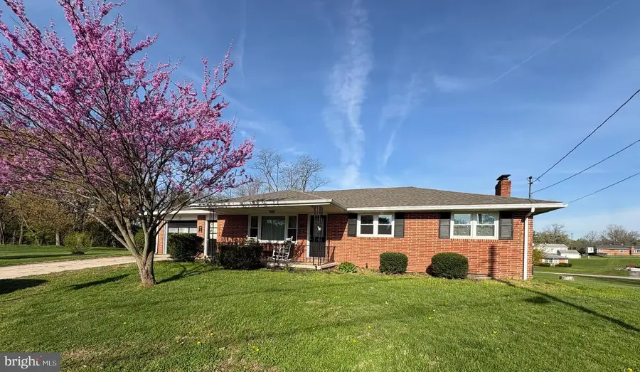 2490 Cedar Rd, York, PA 17408 - #3
