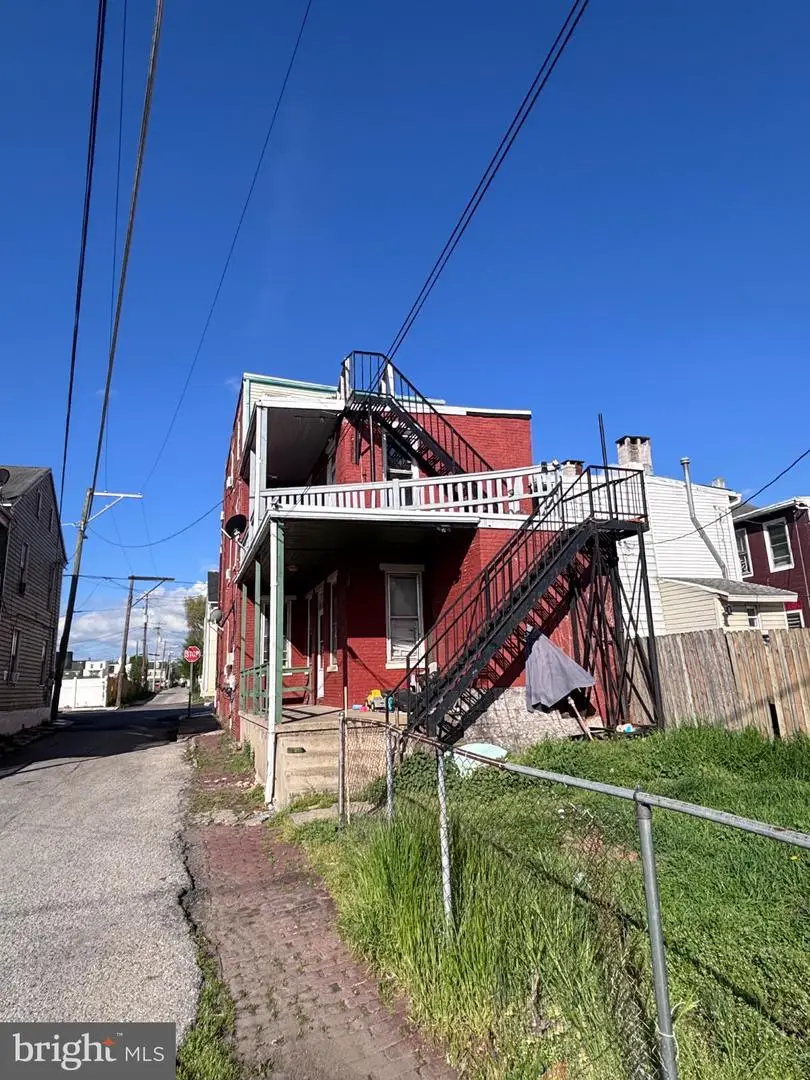223 S Penn St, York, PA 17401 - #3