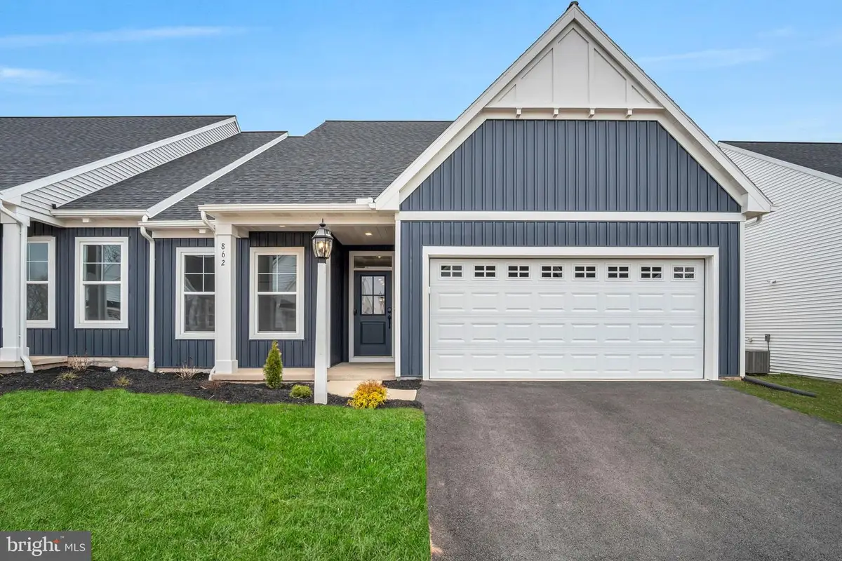 862 Shadowbrooke Dr, Dover, PA 17315 - #1