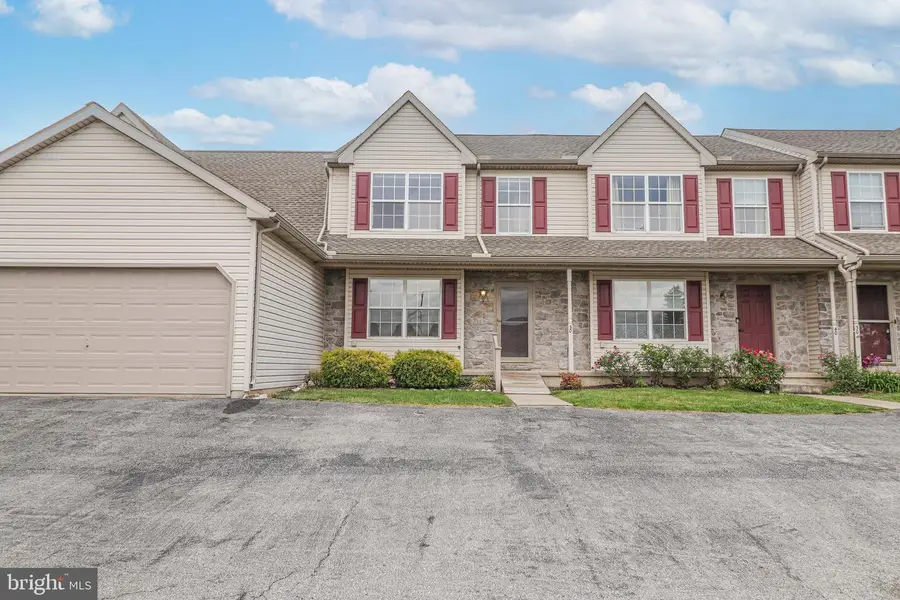 50 Stonecrop Ln, Manchester, PA 17345 - #2