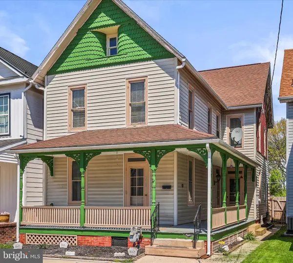 220 Locust Street, HANOVER, PA 17331