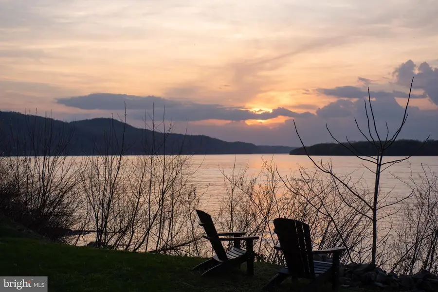 6710 River Dr, York, PA 17406 - #2