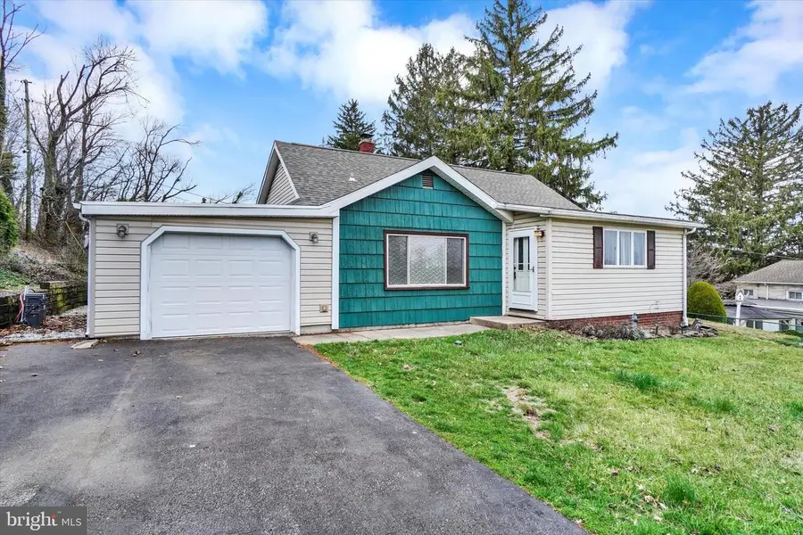 310 Herman St, York, PA 17404 - #2