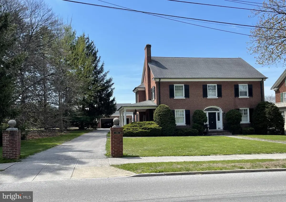 206 Eichelberger St, Hanover, PA 17331 - #1