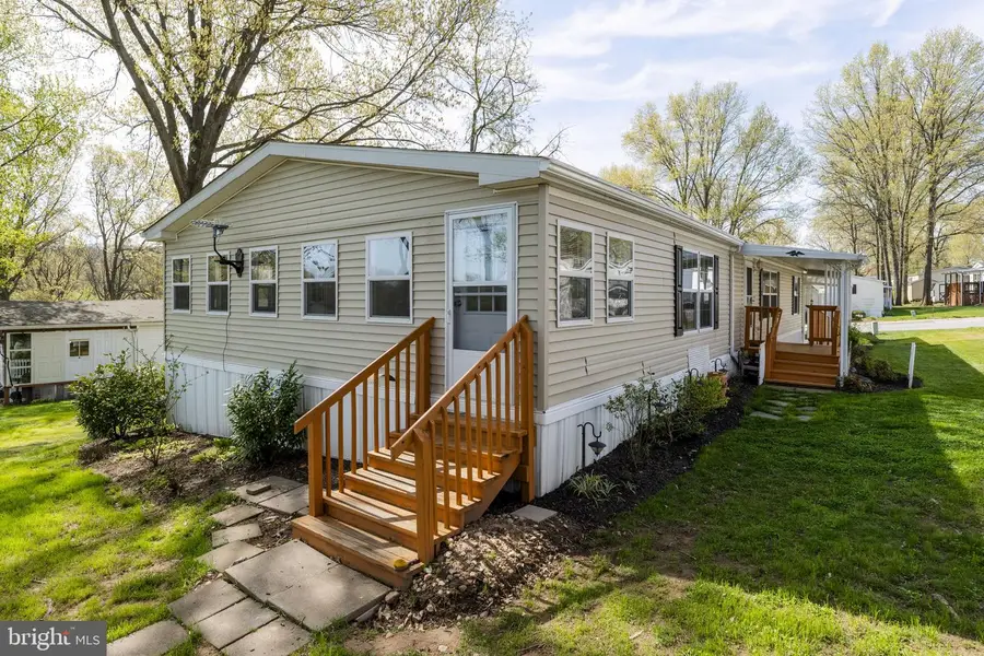 28 Cedar St, Manchester, PA 17345 - #3