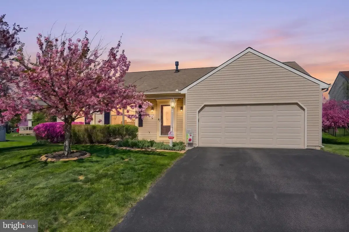 440 Sterling Dr, Red Lion, PA 17356 - #1