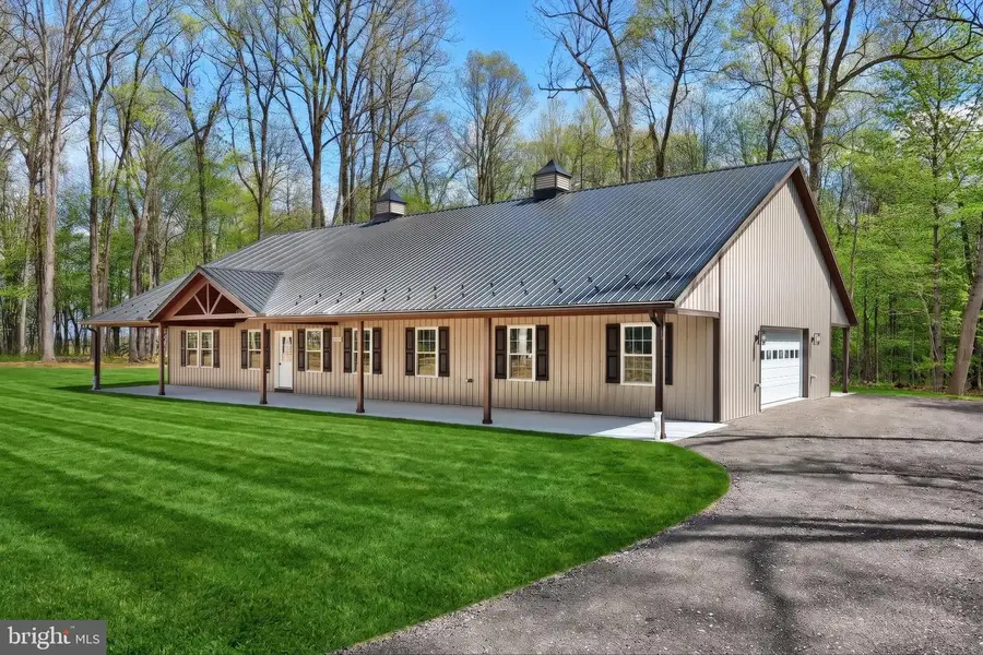 15937 Mcdowell Farm Ln, Stewartstown, PA 17363 - #2