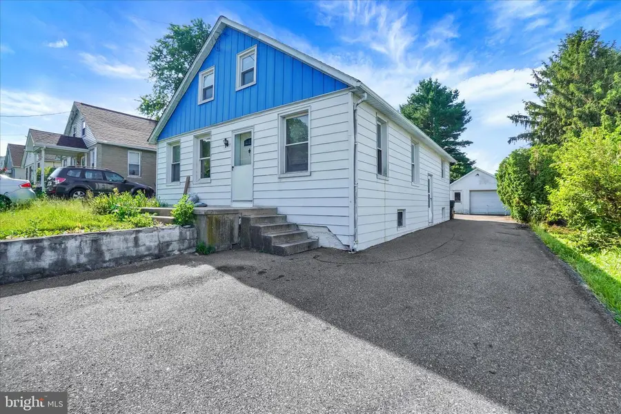 16 E Tolna Rd, Shrewsbury, PA 17361 - #3