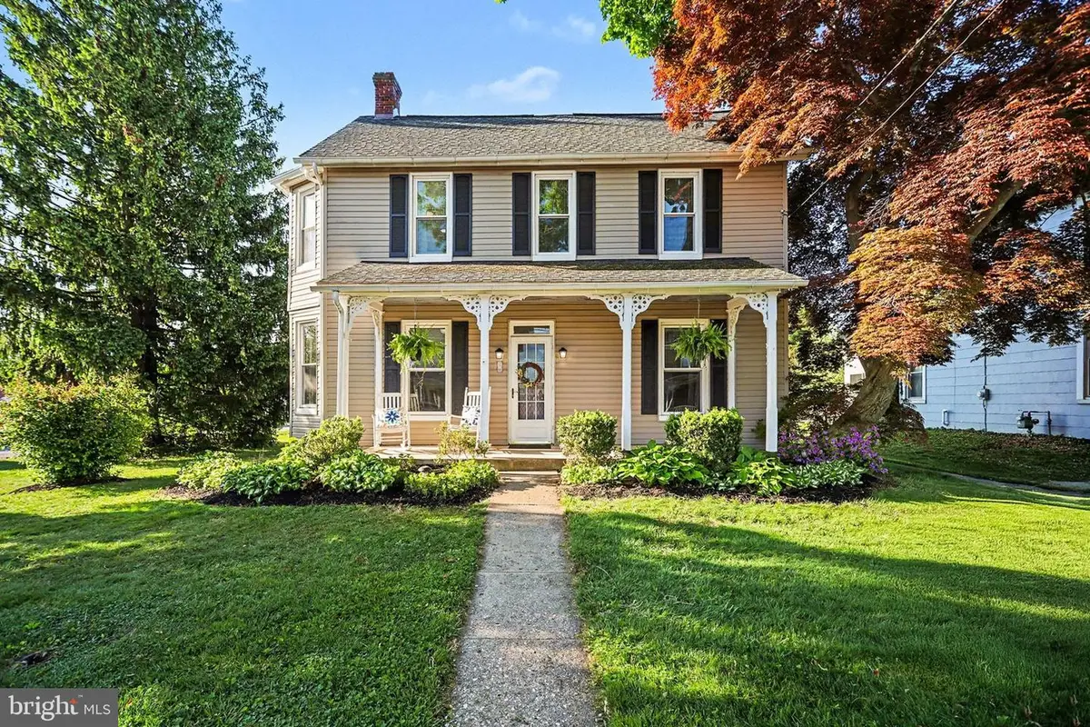 8 Broadway, Stewartstown, PA 17363 - #1