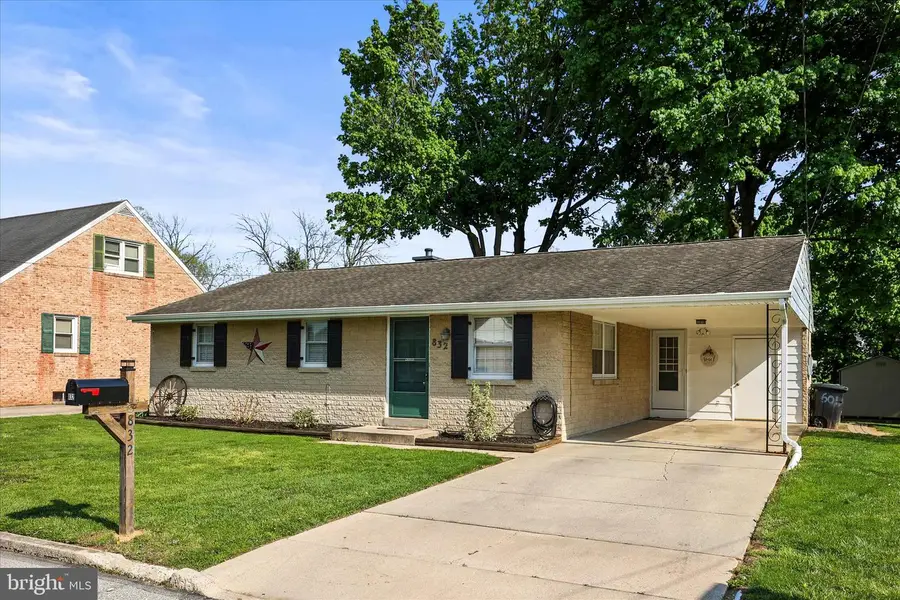 832 Hartman Ave, Hanover, PA 17331 - #2