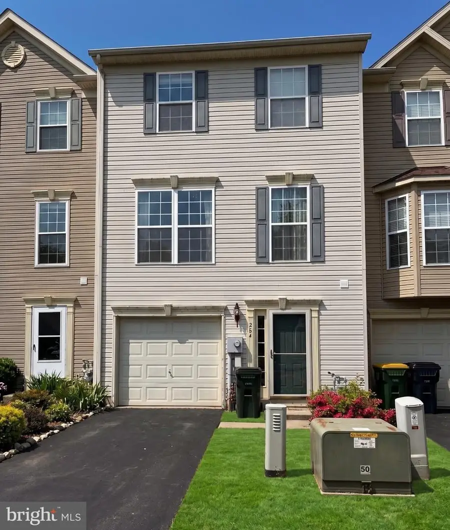 264 Country Ridge Dr, Red Lion, PA 17356 - #2
