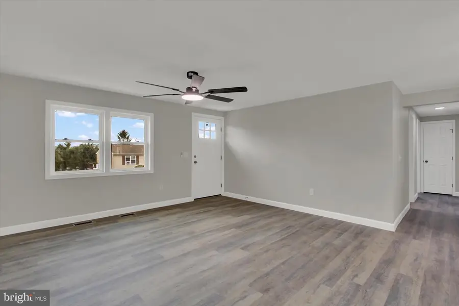 230 Canary Cir, York, PA 17404 - #3