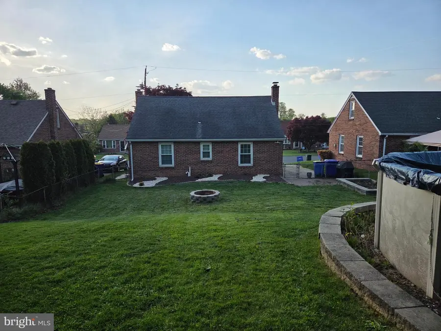 128 Rockwood Ave, York, PA 17406 - #3