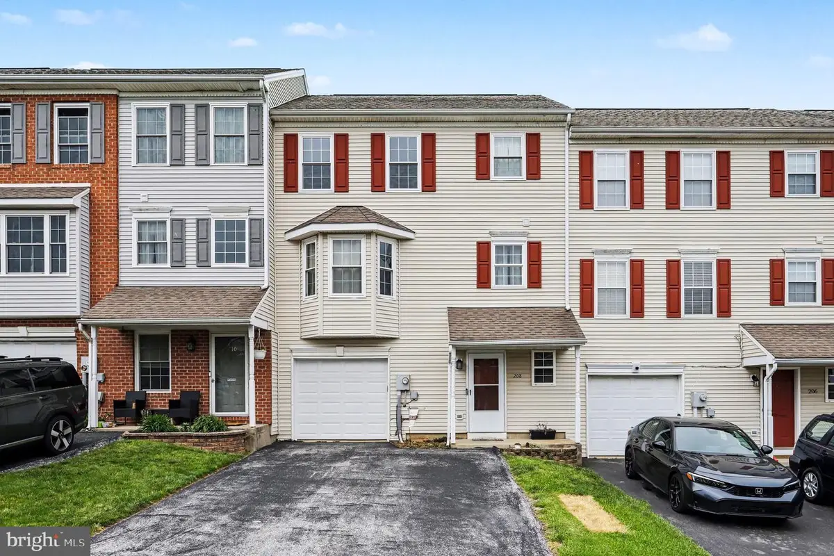 208 Country Ridge Dr, Red Lion, PA 17356 - #1
