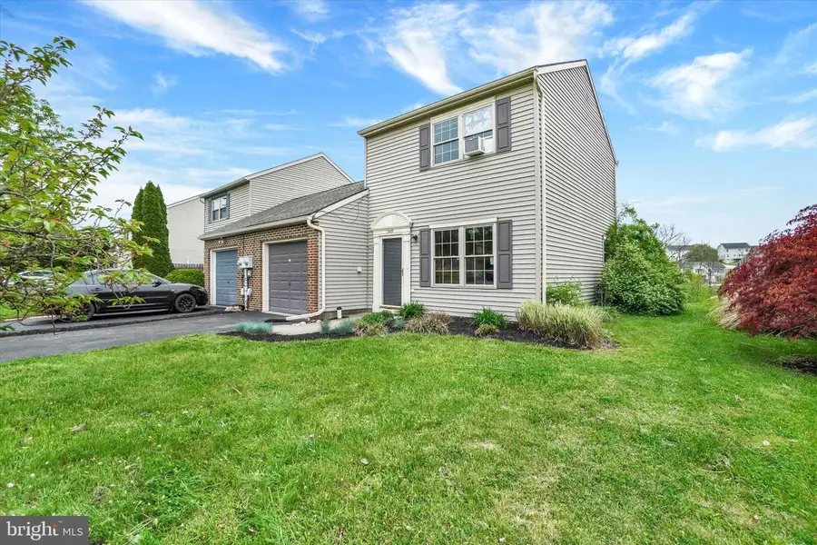 3419 Glen Hollow Dr, Dover, PA 17315 - #2