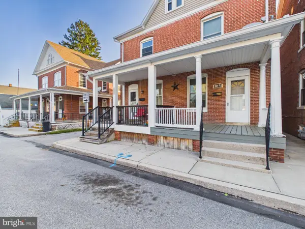 202-1/2 Ruth Ave, HANOVER, PA 17331