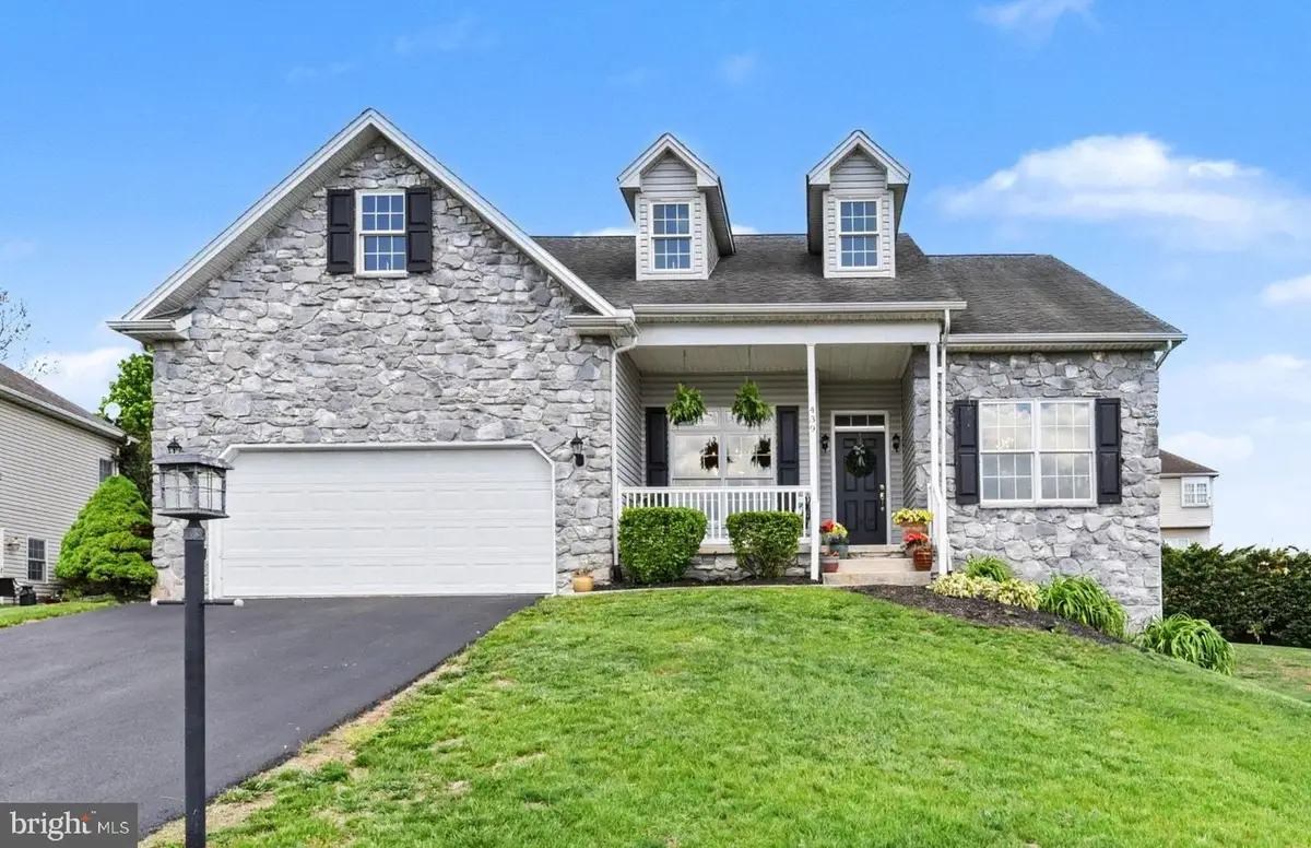 439 Woodland Dr, Dillsburg, PA 17019 - #1