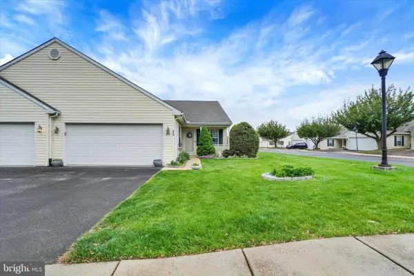 233 Equine Cv, RED LION, PA 17356