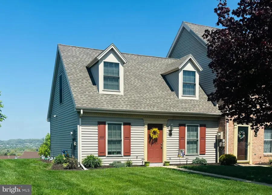 179 Crown Pointe Dr, York, PA 17402 - #2