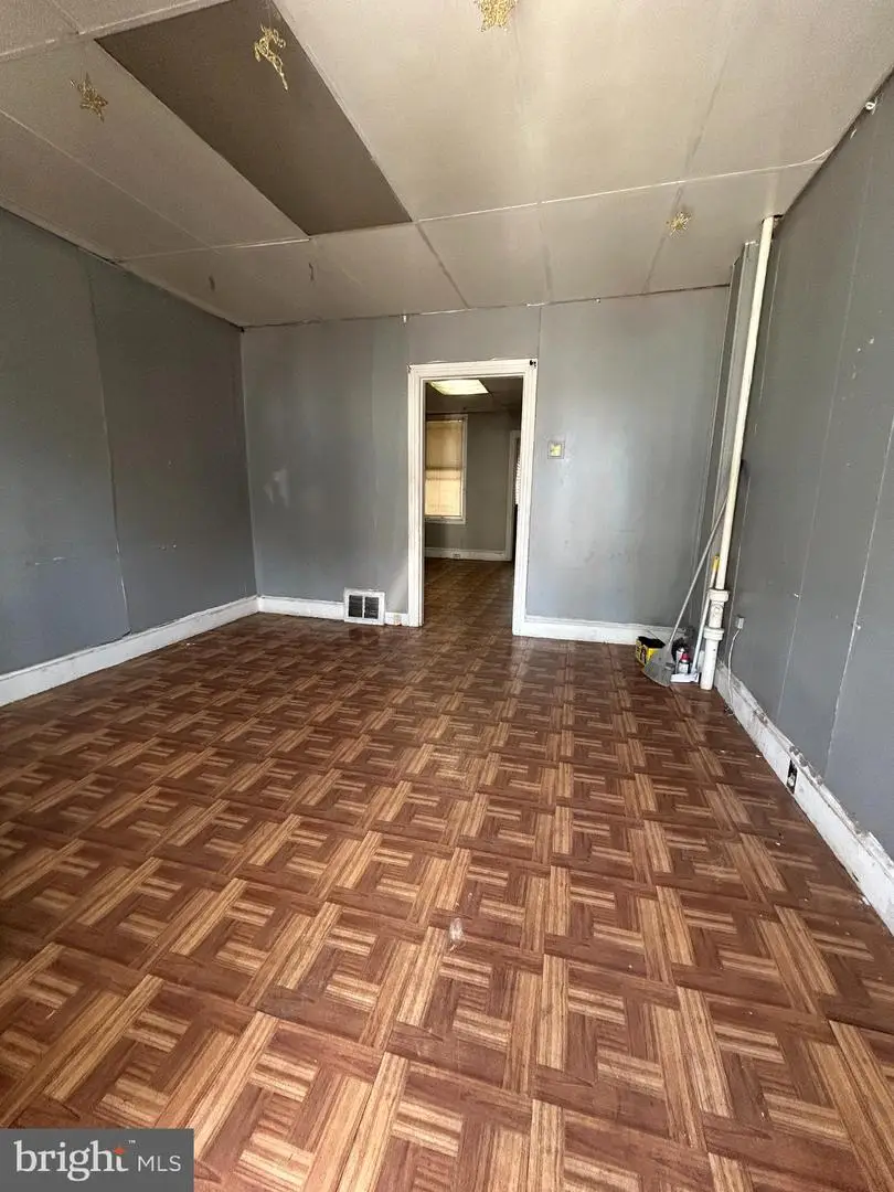 450 E Walnut St, York, PA 17403 - #2