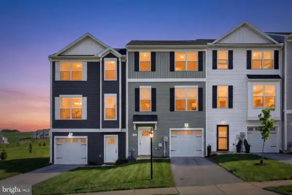 242 Hudson Blvd, RED LION, PA 17356