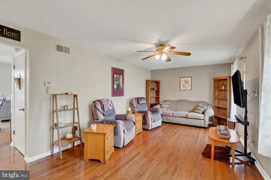 213 Lartry Dr, Red Lion, PA 17356 - #3