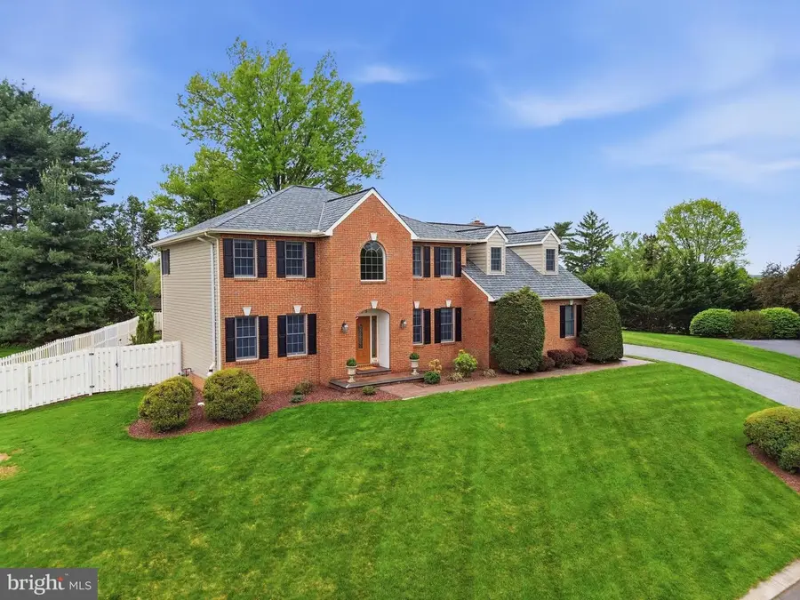 1335 Murifield Dr, York, PA 17404 - #3