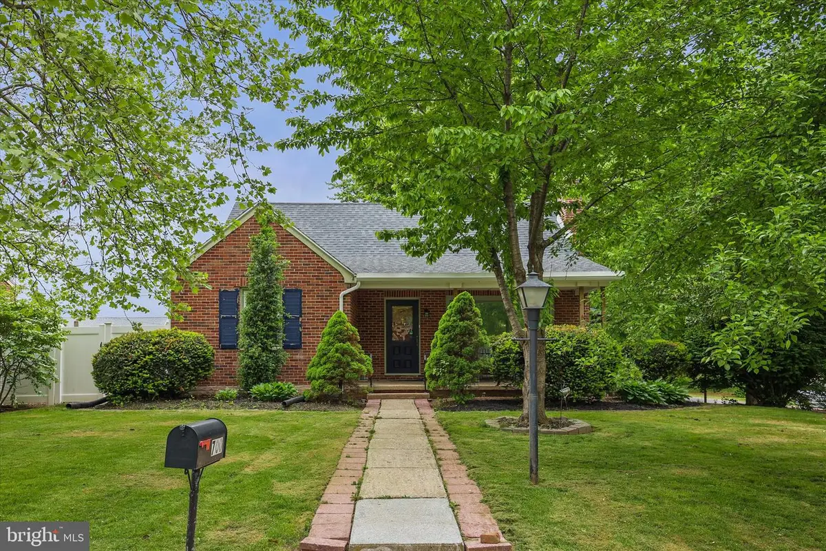 700 S Royal St, York, PA 17402 - #1