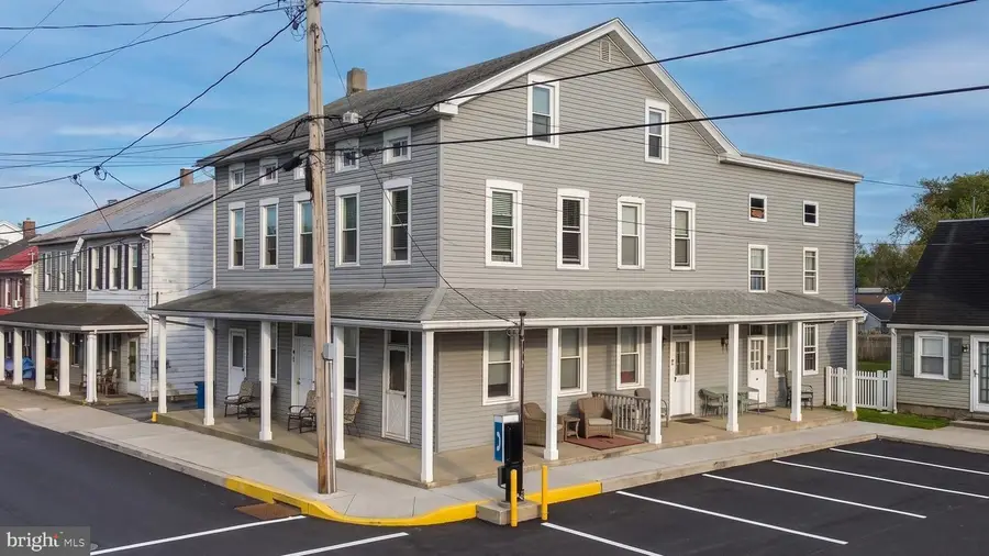 8 E Broadway Ave, Etters, PA 17319 - #2