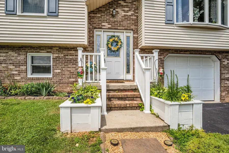 198 Glenville Rd, Hanover, PA 17331 - #2