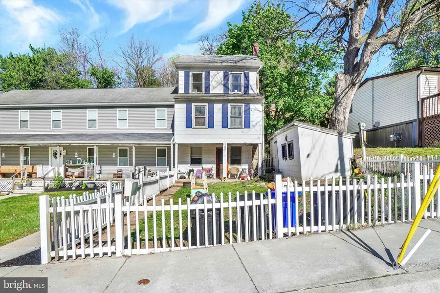 120 Church St, Glen Rock, PA 17327 - #2