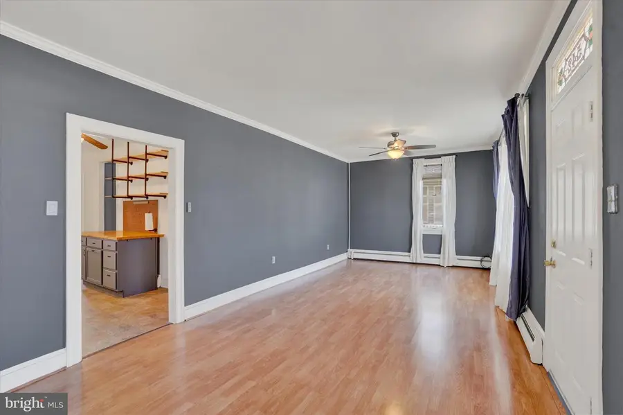 542 W Broadway, Red Lion, PA 17356 - #3