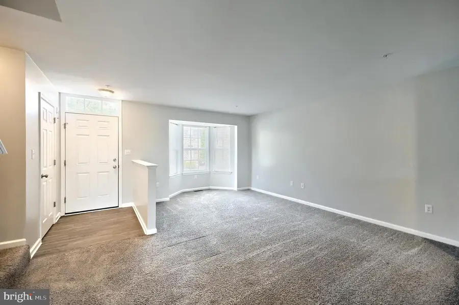 208 Royal Dr, Manchester, PA 17345 - #3