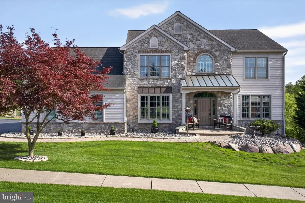 2510 Donlenik Dr, York, PA 17402 - #1